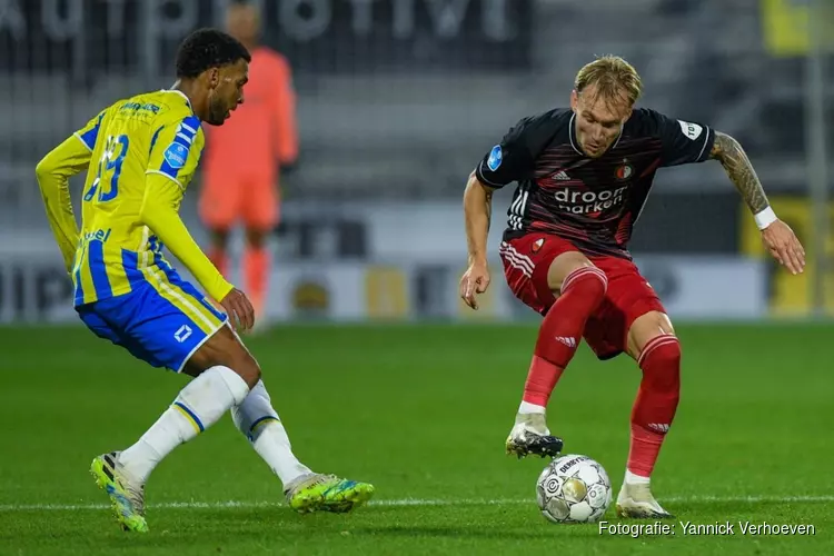 Feyenoord laat dure punten liggen in Waalwijk