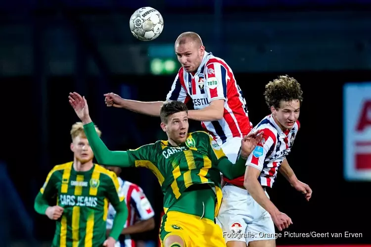 Willem II en ADO Den Haag schieten weinig op met gelijkspel