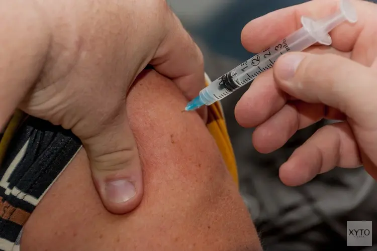 Oproep burgemeester Arends van Westland aan Kabinet: “Laat boostervaccinatie organiseren door gemeenten”