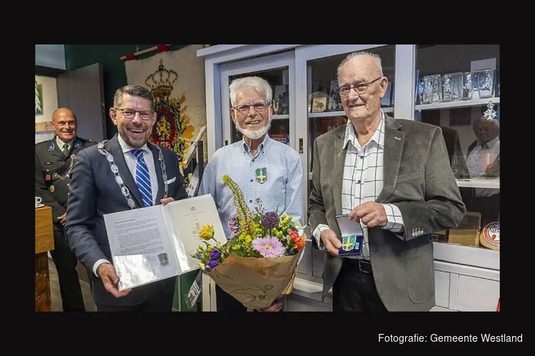 Nieuw-Guinea Herinneringskruis voor twee Westlanders